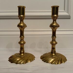 Vintage Virginia Metalcrafters CW-16-10 Solid Brass Candlestick Pair